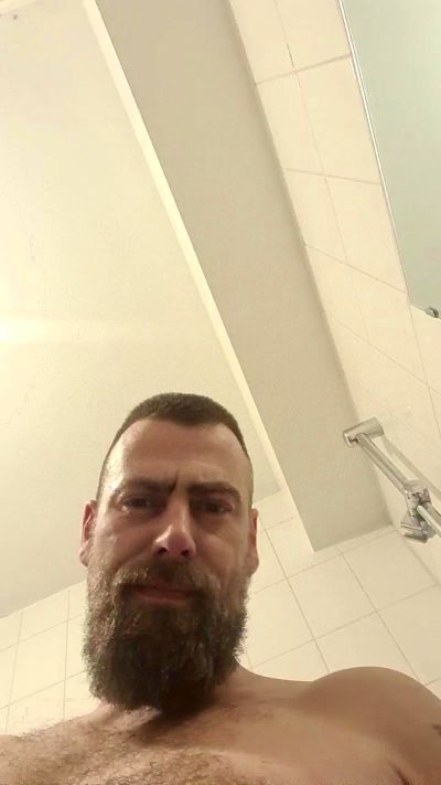 Hornybimale111's Profile